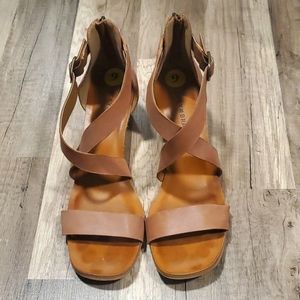 Size 9 wedge sandals lucky brand